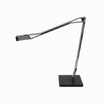 porsche_design_p7111_desk_luminaire