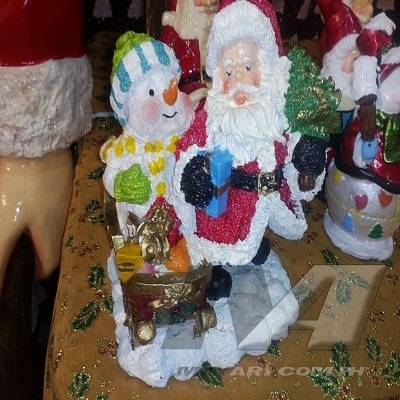 santa_with_snowman_2